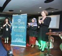 ���H���g��(li��n)�ˁ������ĳ����xʽ���R��������¡���e��